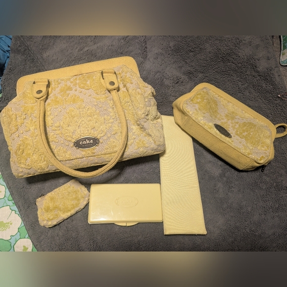 Petunia Pickle Bottom Handbags - Cake By Petunia Bag Set